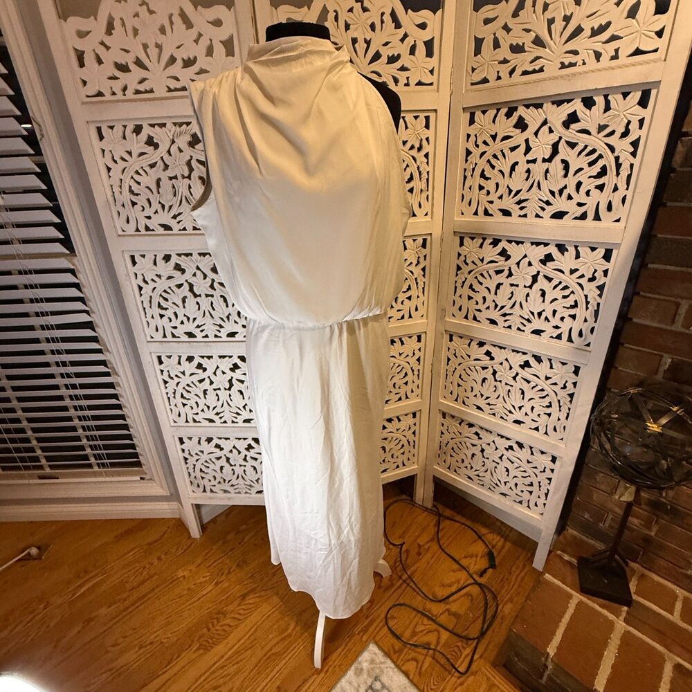 NWT Pretty Gardens White Dress Size XL Elegant